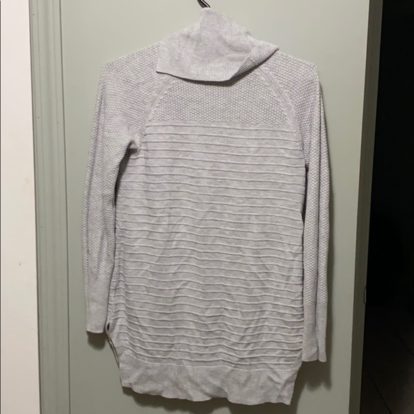 Sweater - Picture 4 of 4